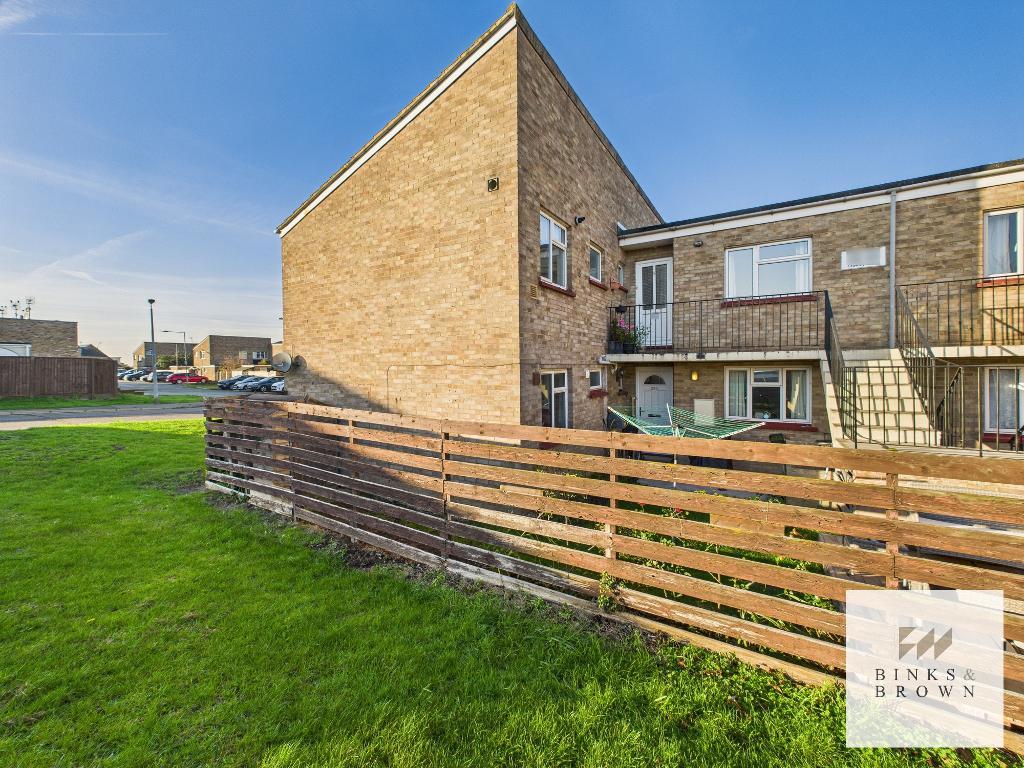 Crawley Close, Corringham, Essex, SS17 7JU
