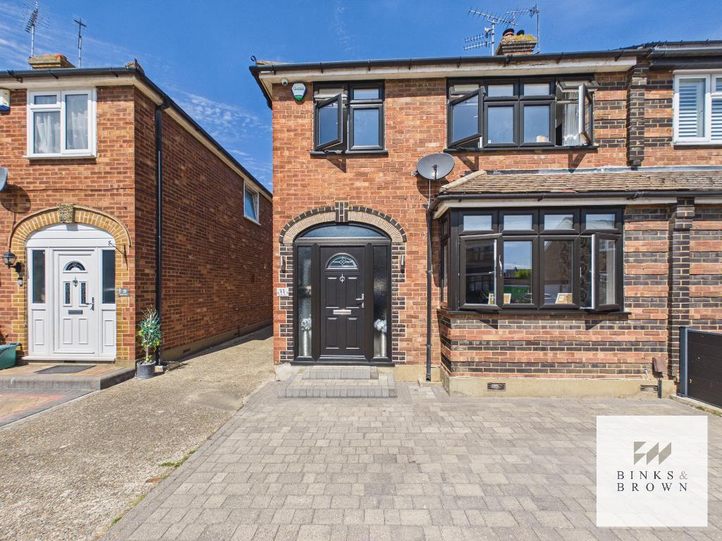 Redlie Close, Stanford Le Hope, Essex, SS17 8BB
